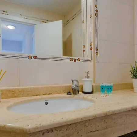 Luxury Secof * Klouvas